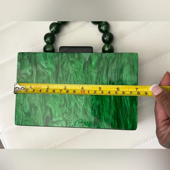 Elegant Green Handbag with Beaded Handle - Picture 10 of 13